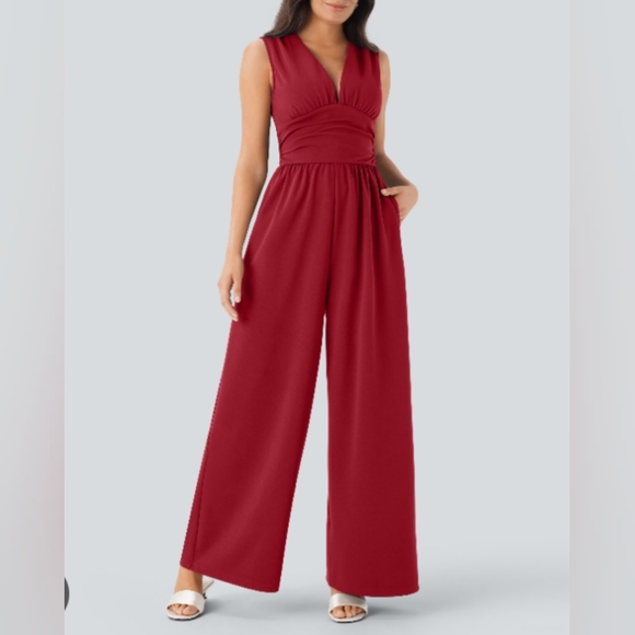 NWT Halara V Neck Sleeveless Ruched Pocket Jumpsuit-Easy Peezy - Picture 1 of 15